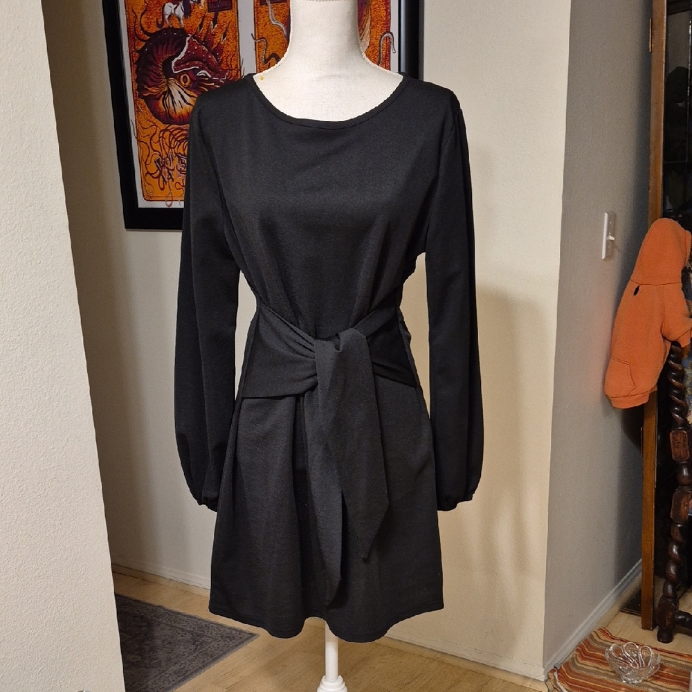 Black Ling Sleeve Midi Dress